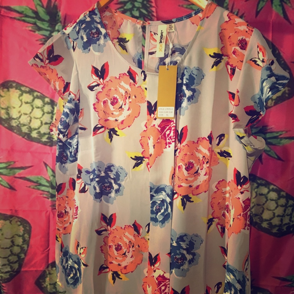 Size XL Flower Flutter Sleeve Blouse Grey